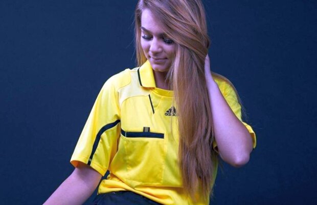 GALERIE FOTO Ea e românca supersexy care arbitrează meciuri de fotbal în Franța » Va fi implicată direct la EURO