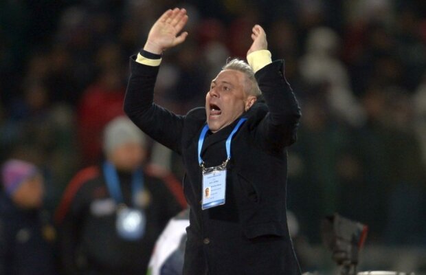 Șumudică nu renunță la războiul cu Steaua » Antrenorul i-a ironizat pe roș-albaștri: "Săracii de ei, nu mai au rubrici unde să noteze deciziile pro"