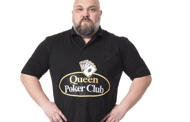 EXCLUSIV Absolvent de sociologie le ține piept în ring luptătorilor de kickboxing! Povestea inedită a lui Cezar Gheorghe, cel mai cunoscut arbitru român 