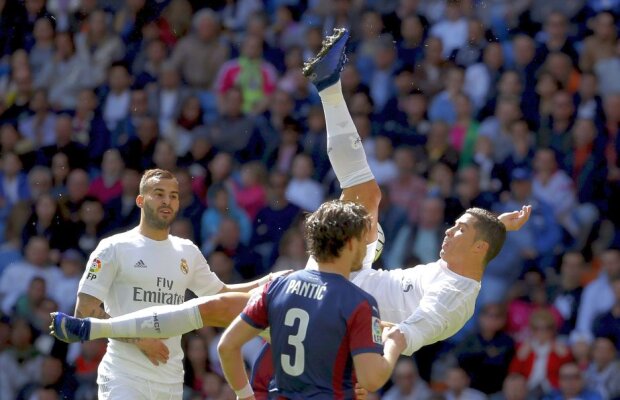 VIDEO Așa ceva rar mai vezi! Fotbalistul lui Eibar care i-a dat de două ori mingea printre picioare lui Ronaldo a devenit erou