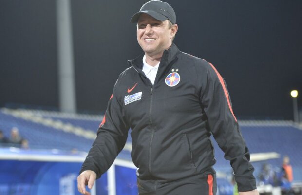 Reghecampf "înțeapă": "Mă uit cu stupoare la bucuria mare a celor de la Dinamo. Vreau să le transmiteți un mesaj din partea mea"