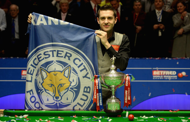 Oraşul performanţelor fabuloase! "Bufonul din Leicester" a câştigat Campionatul Mondial de snooker la 15 minute după titlul din Premier League!