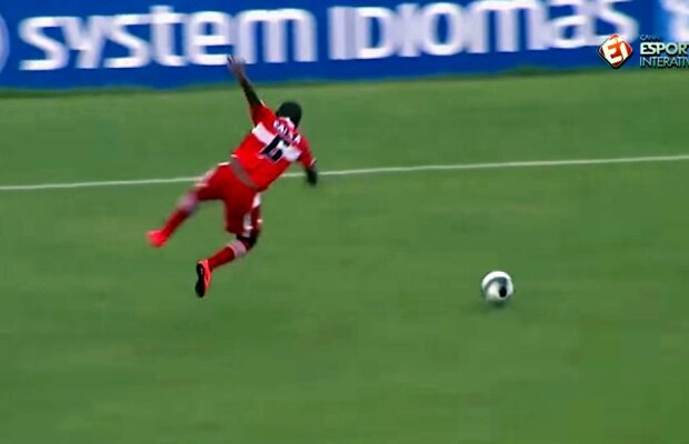 VIDEO Nu și-a putut stăpâni hohotele de râs » Un comentator brazilian s-a amuzat copios pe seama unui jucător