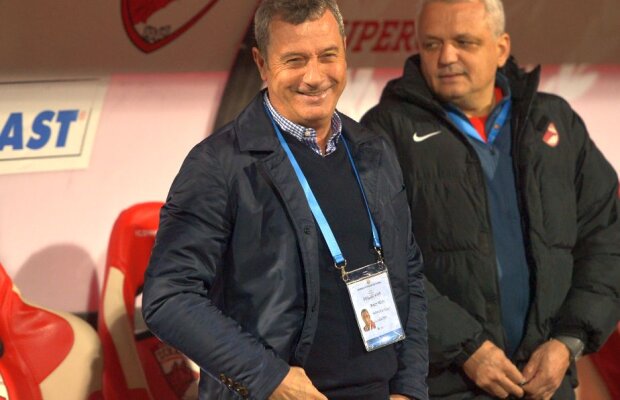 Rednic a oferit un show la sfârşitul conferinței înainte de finala Cupei, trecând prin diverse roluri: ”Luați-l pe Mourinho!”