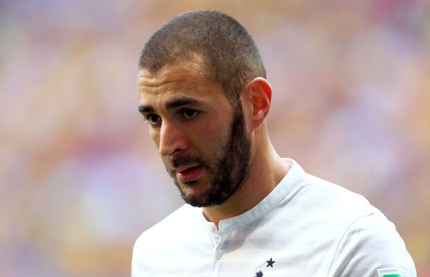 Un nou atac asupra lui Benzema: "Să meargă să joace în Algeria!"