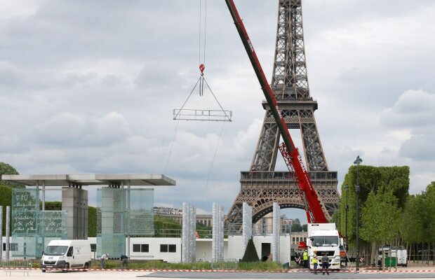 Poliția cere închiderea fan-zone-ului din Paris! Prefectul Michel Cadot susține că agenții sunt epuizați după luni de confruntări cu protestatarii pe străzile capitalei