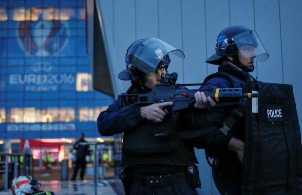 Păziți non-stop de trupele de elită » Franța va fi o lună sub asediu: jucătorii lui Deschamps vor fi supravegheați non-stop