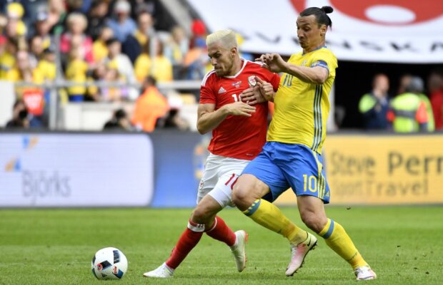 VIDEO Spectaculosul Zlatan » Suedezul şi-a umilit un adversar în amicalul dintre Suedia şi Ţara Galilor