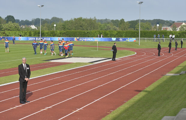 "Tricolorii" sunt supravegheați mereu în Franța: „Ne păzesc și pe sub geamuri”