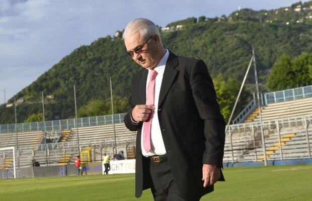 Reacția selecționerului după ce Alibec a fost prins fumând în vestiar 
