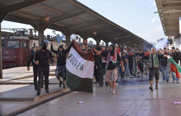 Pericol de ambuscadă! În ziua meciului nostru cu Albania, ultraşii maghiari vin la Lyon şi pregătesc atacuri împotriva fanilor români 