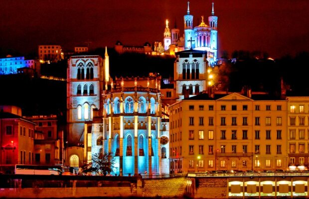 Corespondență din Lyon, de la Ovidiu Ioanițoaia: Oraşul dintre ape