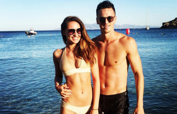  Unii la Euro, alții în vacanță » Florin Gardoș a plecat cu iubita lui în Grecia