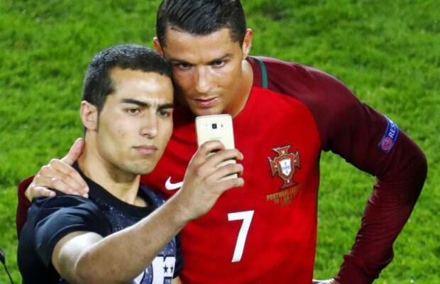 Amendă pentru Portugalia după selfie-ul făcut de Ronaldo cu un suporter