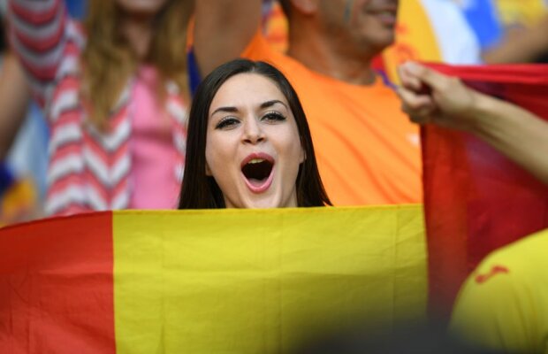 FOTO Duelul sexy de la România - Albania! Fanele celor două formații au făcut SHOW în tribune