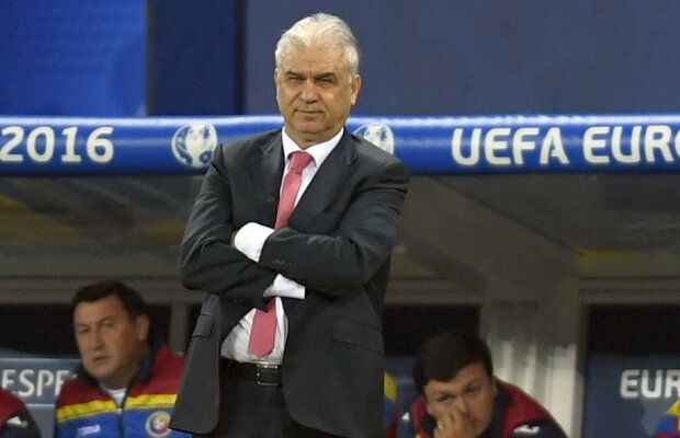 UPDATE Situația a scăpat de sub control după România - Albania 0-1 » Un bărbat a amenințat că îl împușcă pe Iordănescu! Ce a declarat bărbatul: "Am vrut să o fac pe aeroport"