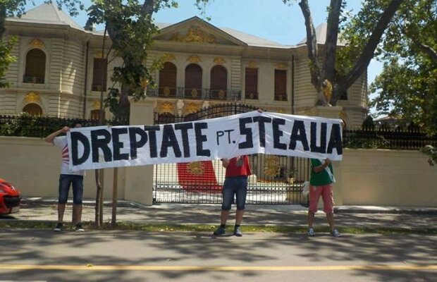 GALERIE FOTO Protest al fanilor Stelei » Suporterii roș-albaștrilor au împânzit Bucureștiul cu mesaje 