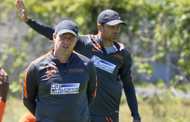 Reghe pregătește o surpriză uriașă » Antrenorul Stelei a găsit un înlocuitor neașteptat pentru Varela