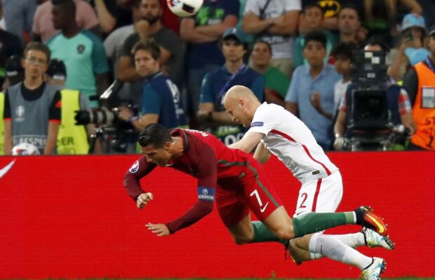 VIDEO+FOTO Portughezii au cerut penalty la Ronaldo
