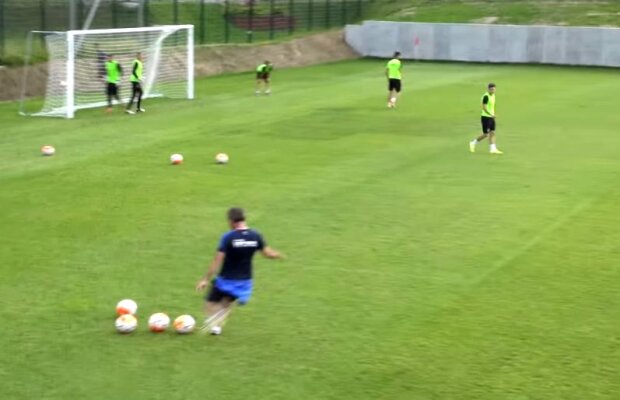 VIDEO Gică Hagi a uimit din nou la antrenamentele Viitorului! Talentul nu se pierde 