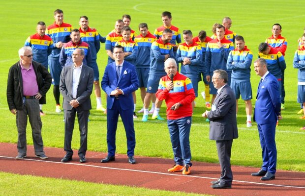 Toate detaliile legate de noul selecționer: "Și alte federații se luptă pentru el" » Ce salariu va avea