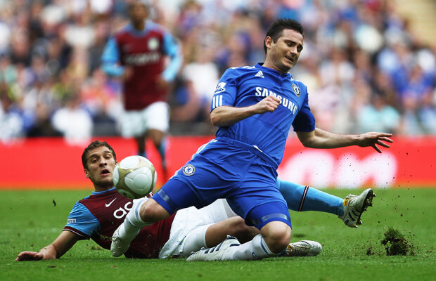 Diagnosticat cu leucemie în urmă cu patru ani, un fost căpitan al echipei Aston Villa a revenit pe teren 