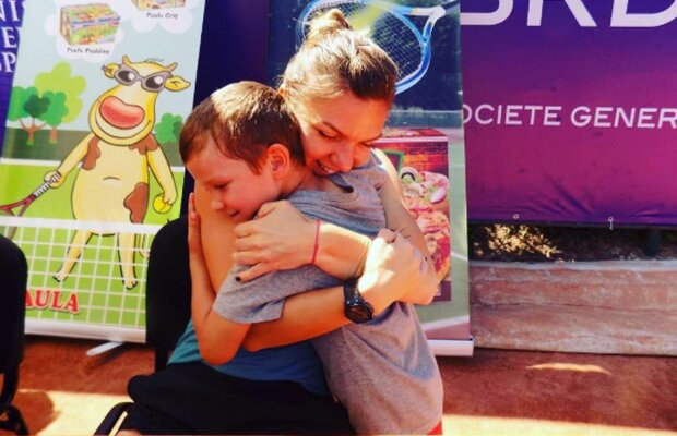 Revedere cu publicul » Simona a participat la ziua copiilor înainte de a juca la Bucharest Open