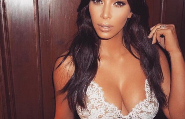 Kim Kardashian, decolteu amețitor într-o imagine de 150.000 de like-uri