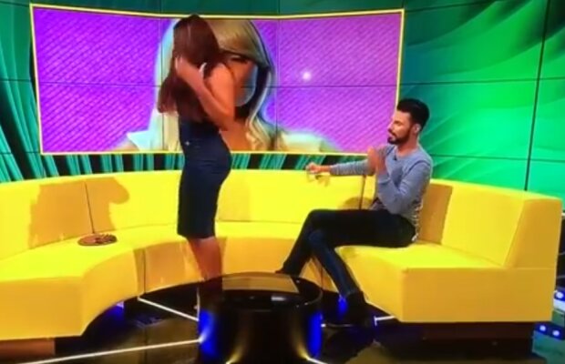 VIDEO Cel mai tare moment la TV » A vrut să îl seducă, dar s-a ales cu rochia ruptă în spate!