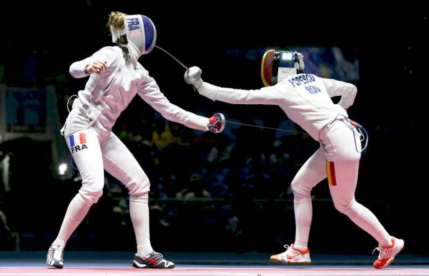 Ana Maria Popescu, eliminată în optimile probei individuale de scrimă la Jocurile Olimpice de la Rio! Simona Pop și Simona Gherman nu au trecut de primul tur