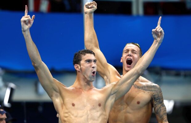 Michael Phelps continuă să facă istorie la JO » A cucerit aurul cu echipa SUA: "Înainte de start credeam că inima îmi va exploda"