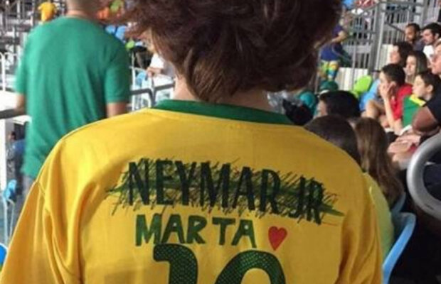 FOTO Neymar nu mai e la modă! Gestul prin care un suporter a devenit viral pe net: o preferă pe Marta