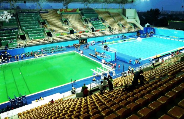 Mister la Jocurile Olimpice: de ce a devenit apa din bazin verde închis? :O