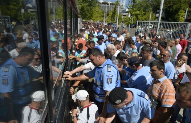 Fanii Stelei îşi mai pot achiziţiona bilete pentru meciul cu Manchester City » Când se pun în vânzare ultimele tichete