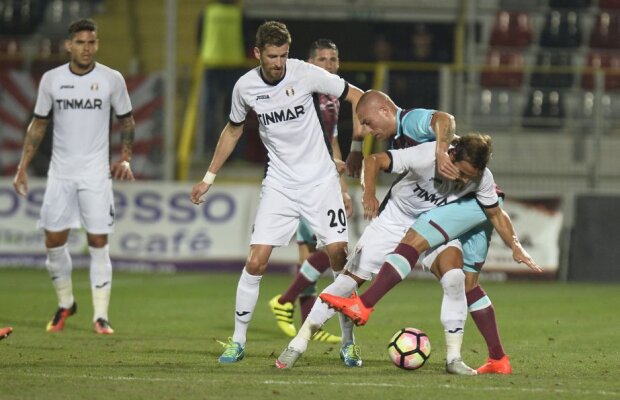 VIDEO Lumină în noapte » Revenirea senzaţională a lui Alibec menţine vie soarta calificării Astrei în grupele EL: 1-1 cu West Ham