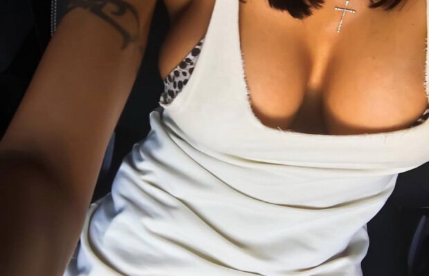 Cu poza asta Oana Zăvoranu a zăpăcit toţi bărbaţii! Sânii ei arată demenţial în cel mai minuscul sutien