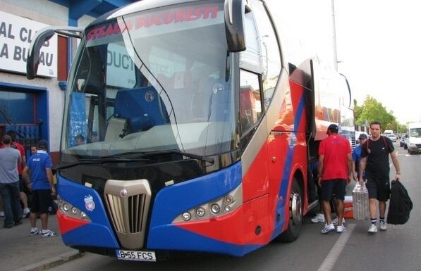 Îi ține în priză! Decizia luată de Reghecampf după 0-1 cu Manchester City 