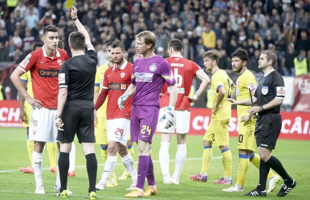 Anunț de ultimă oră! Al doilea arbitru all-time din istoria fotbalului românesc se retrage! "Sunt sfătuit să candidez la FRF"
