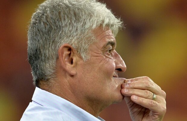 Aiuritor! Andone NU cunoaște numele jucătorilor pe care-i antrenează!