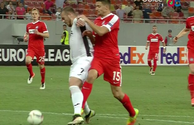 FOTO Fază controversată la Astra - Austria Viena » Alibec a cerut penalty în finalul partidei