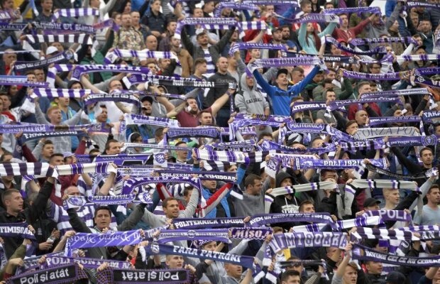 Gest incredibil al fanilor lui Gladbach la meciul cu Barcelona! Mesajul surpriză pentru ASU Poli Timișoara!