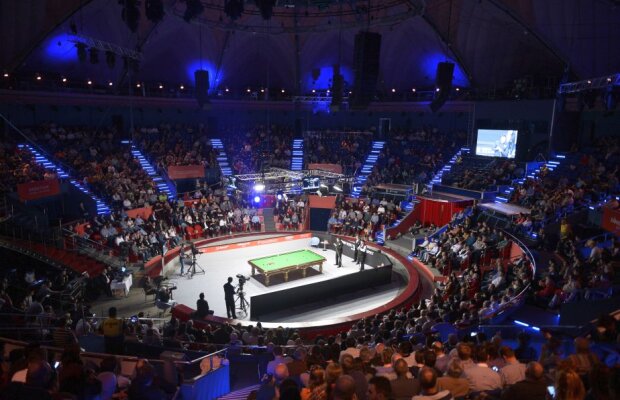 Apariție surprinzătoare la turneul de snooker din București! Un jucător al Stelei a venit să-i vadă pe O'Sullivan și Neil Robertson 