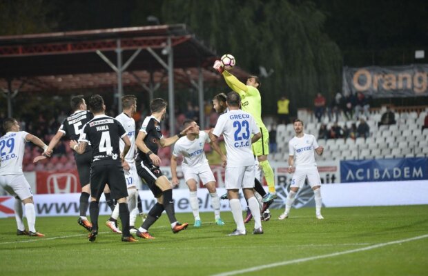VIDEO "Câinii" au reînceput să muște » Dinamo a început aseară marea remontada cu un meci plin de goluri și de ocazii imense ratate, 4-0 cu Pandurii