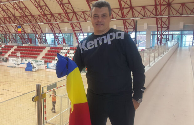 Duel de cinci stele: Pascual-Dușebaev » România-Polonia e și confruntarea selecționerilor!