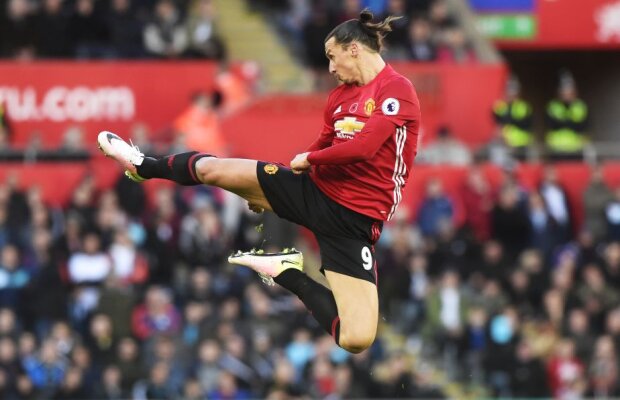VIDEO Victoria celor ieșiți din formă! Reacția savuroasă a lui Zlatan după ce a marcat golul 25.000 al Premier League: "Ah, nu știam. Credeam că doar eu am marcat atât"