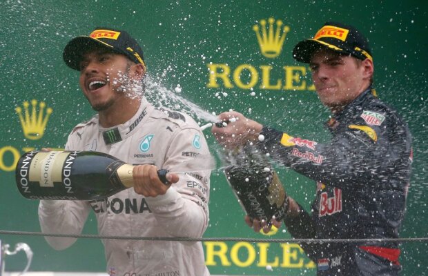 Totul se decide în ultima etapă! Lewis Hamilton câștigă MP al Braziliei, Rosberg, tot mai aproape de titlul mondial