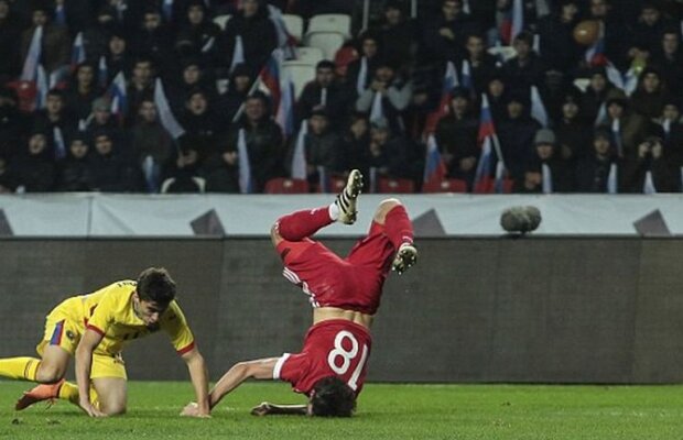 Trei momente inedite din Rusia - România 1-0 » Ce au făcut fanii ruși + accidentarea teribilă a lui Jirkov 