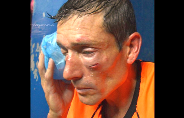 VIDEO+FOTO Arbitri fugăriți și bătuți crunt la un meci » Poliția a fost nevoită să intervină de urgență