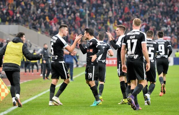 Fotbalistul care nu există! Dinamo îl dă afară pe fundașul invizibil