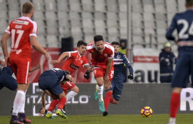 Probleme în apărarea lui Dinamo » Jucătorul titularizat în locul preferatului lui Mutu a fost cel mai slab » Notele meciului